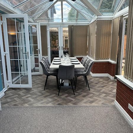Huge 9 Bed Property Sleeps 17, Near Nec, City Centre, Hs2 Birmingham Ngoại thất bức ảnh