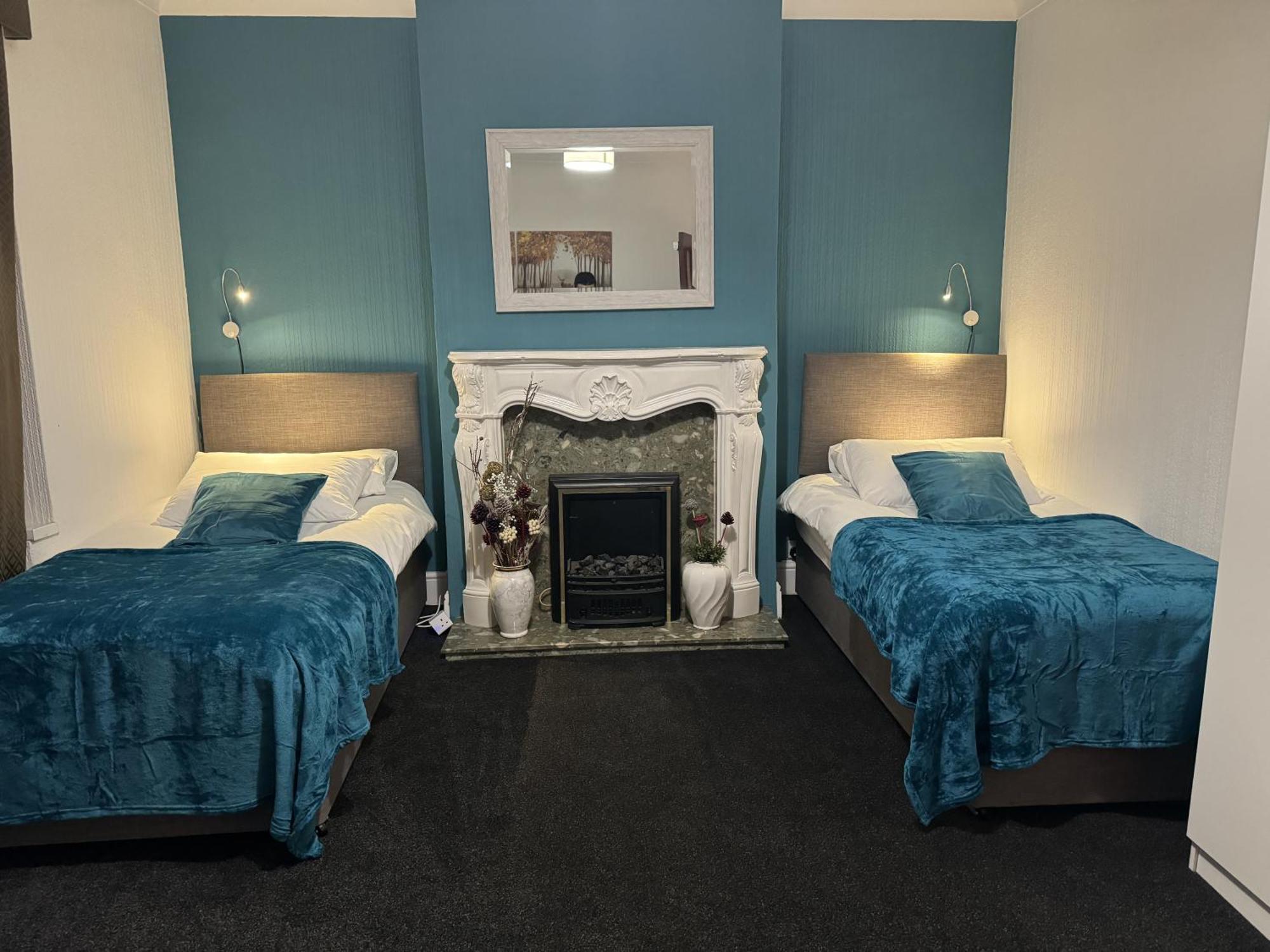 Huge 9 Bed Property Sleeps 17, Near Nec, City Centre, Hs2 Birmingham Ngoại thất bức ảnh