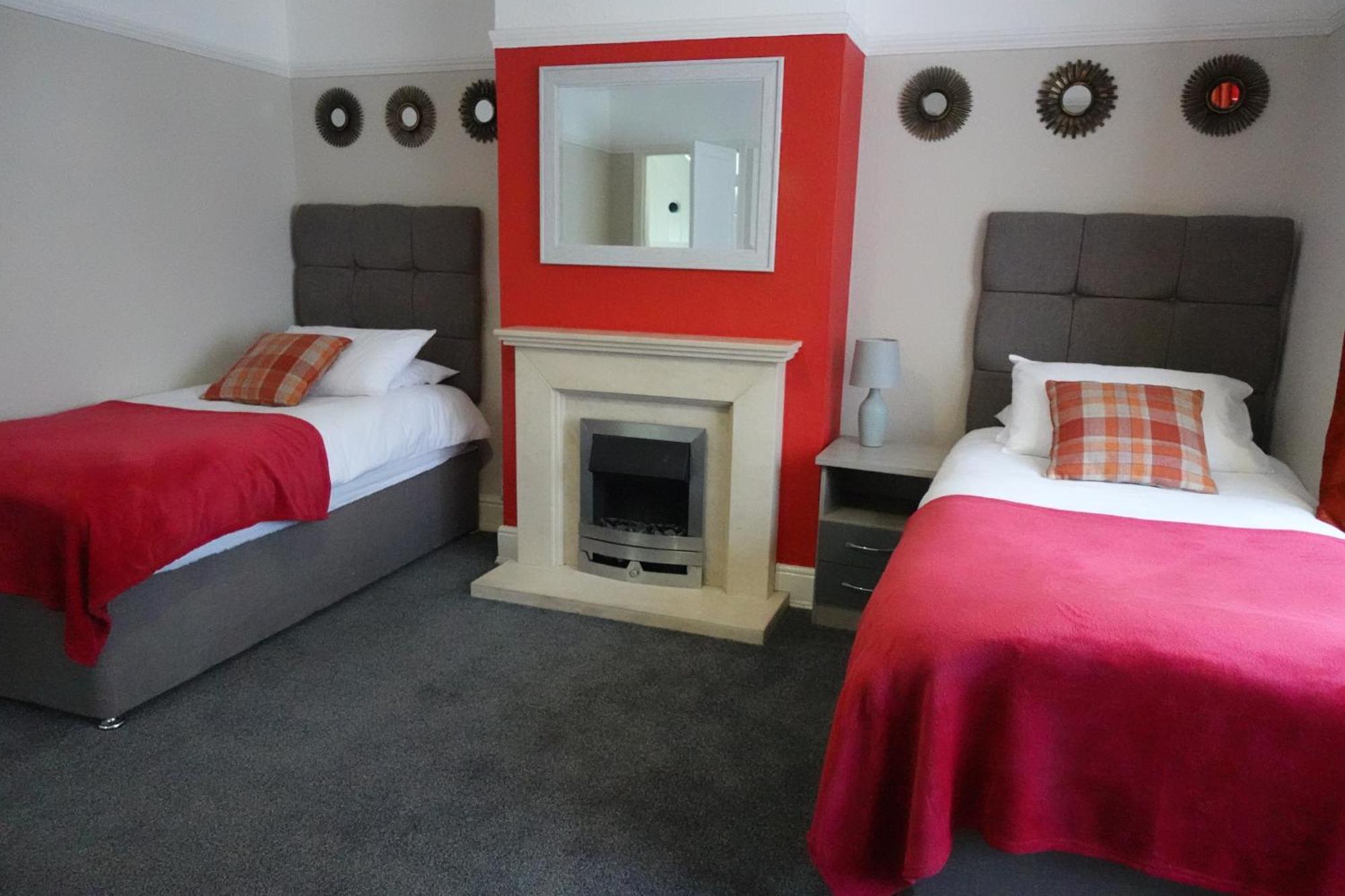 Huge 9 Bed Property Sleeps 17, Near Nec, City Centre, Hs2 Birmingham Ngoại thất bức ảnh