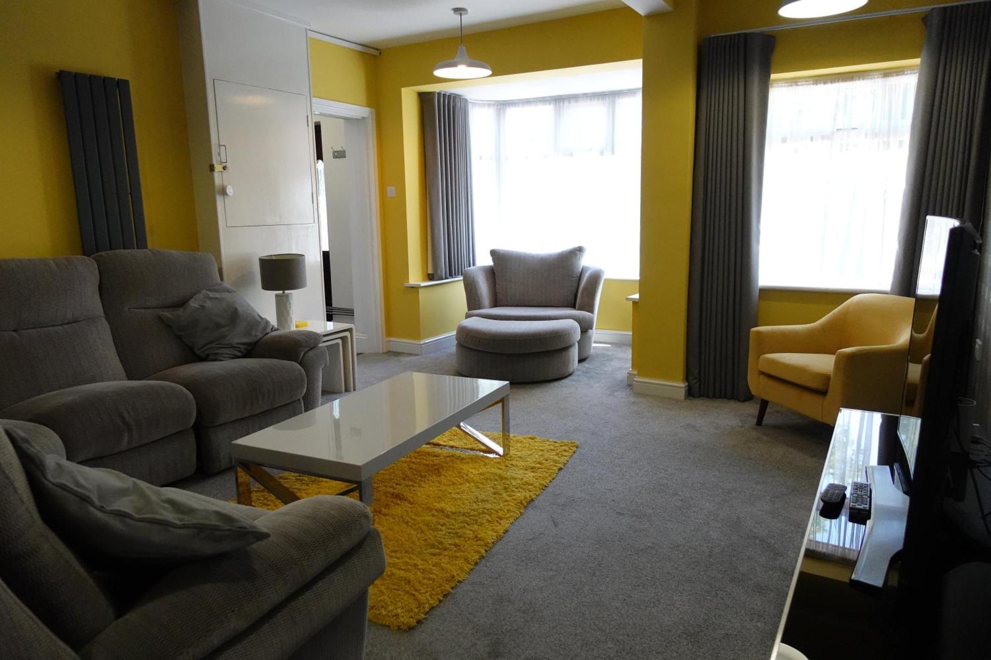 Huge 9 Bed Property Sleeps 17, Near Nec, City Centre, Hs2 Birmingham Ngoại thất bức ảnh